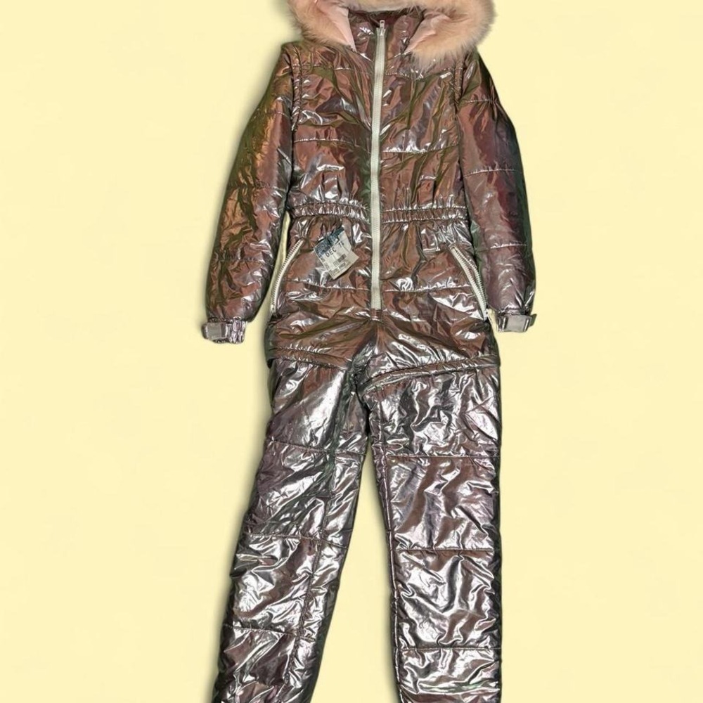 Club Exx iridescent women's small snowsuit and snowboard gearwinter WOMEN SIZE M